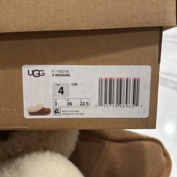 UGG Kids Moraene Slipper in Chestnut Size 4